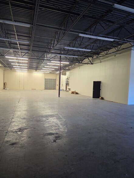 More Photos Of 3430 Alemeda St, Fort Worth Warehouse For Lease