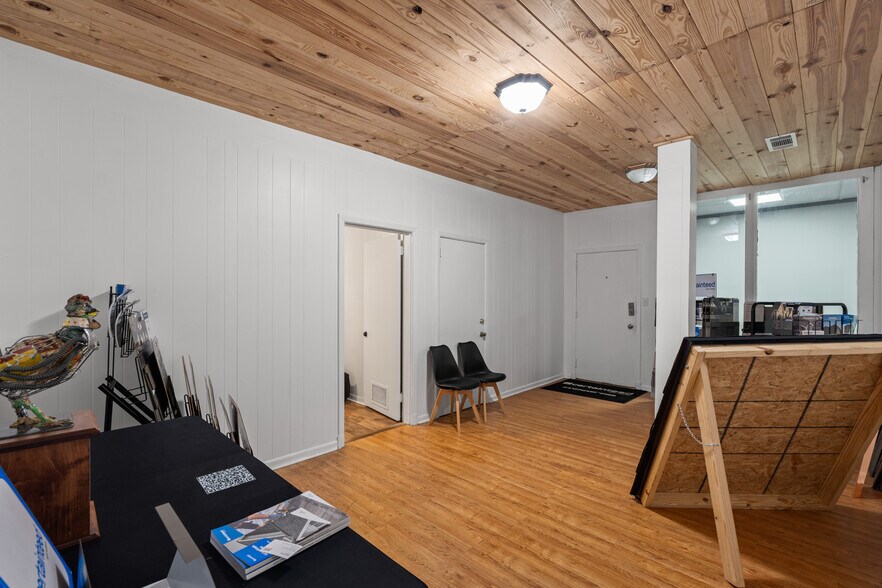 More Photos Of 531 Central Ave, Laurel Flex For Sale