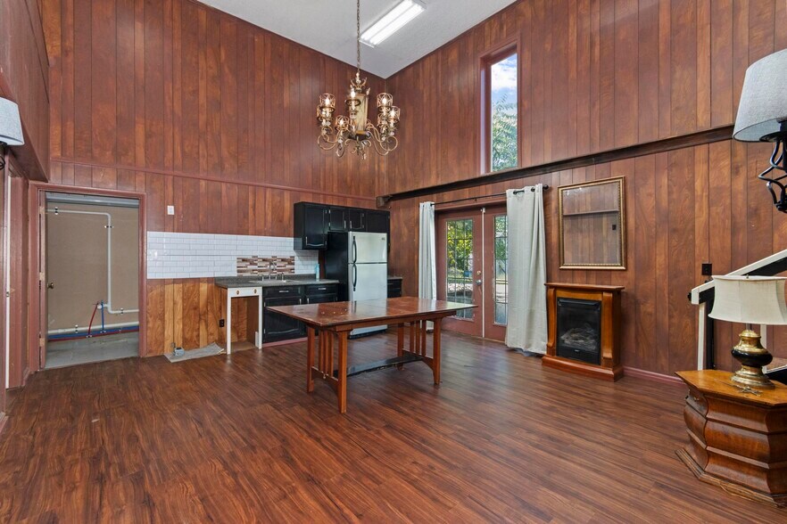 More Photos Of 78 Ash St, Calvert City Office For Sale