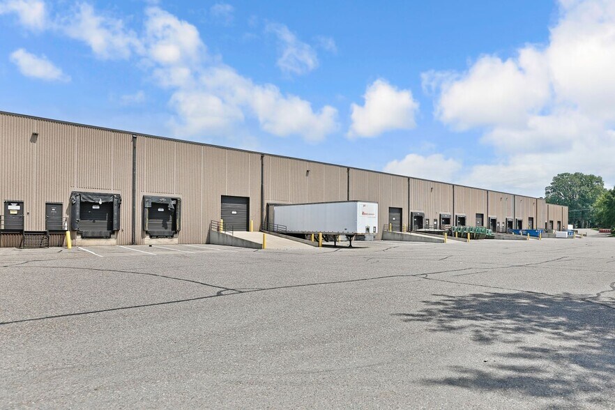 More Photos Of 350 73rd Ave NE, Fridley Manufacturing For Lease