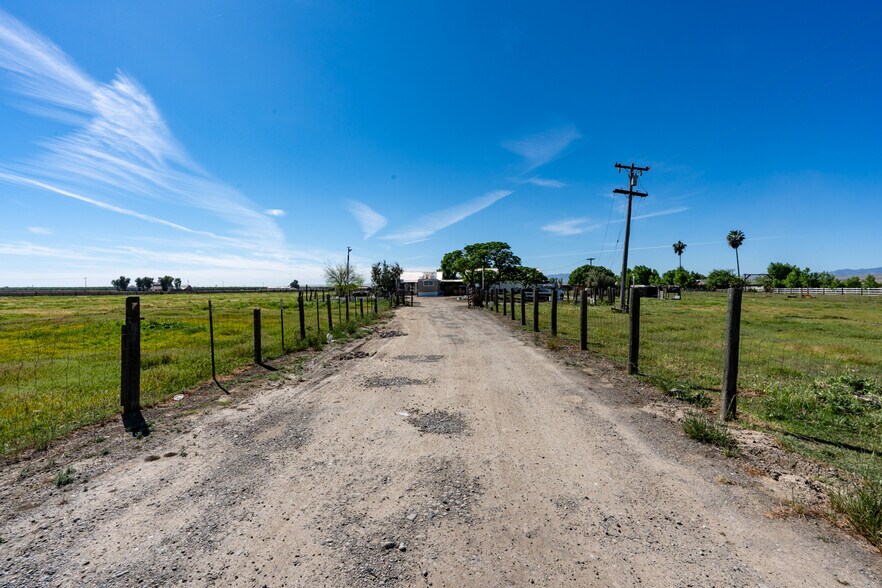 More Photos Of 23429 Highway 152, Los Banos Land For Sale