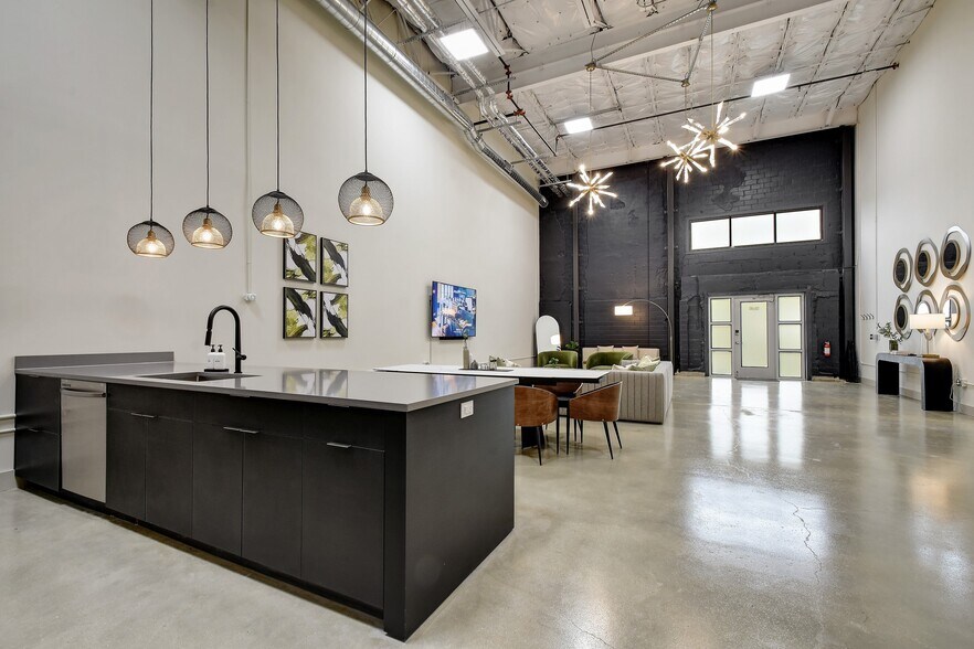 More Photos Of 215 Coca Cola Pl, San Antonio Apartments For Lease