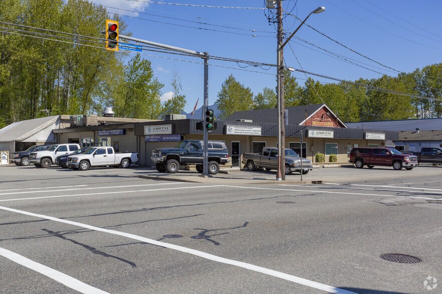 Primary Photo Of 2589 Kingsway Av, Port Coquitlam Auto Repair For Lease
