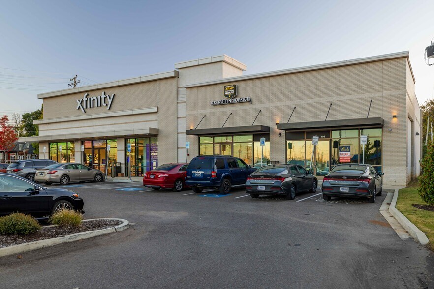More Photos Of 2847 Poplar Ave, Memphis Storefront Retail Office For Lease