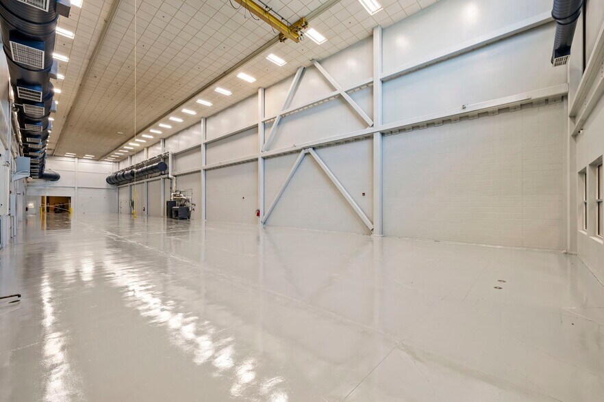 More Photos Of 801 N 2nd St, Berthoud Distribution For Sale