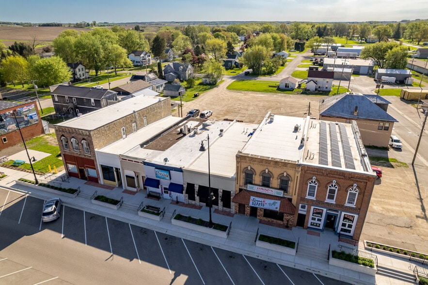 More Photos Of 415 N Center St, Durand General Retail For Sale