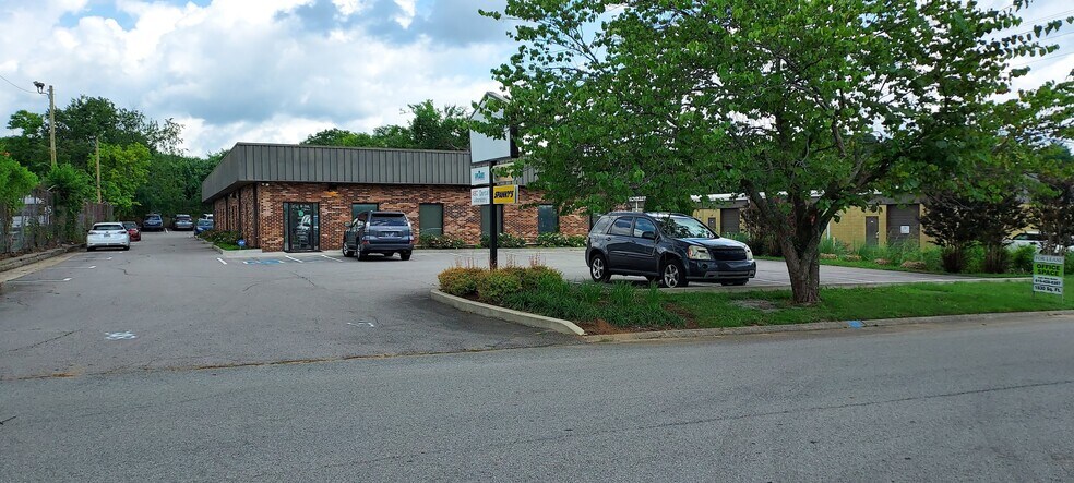 More Photos Of 120 Holiday Ct, Franklin Medical For Lease