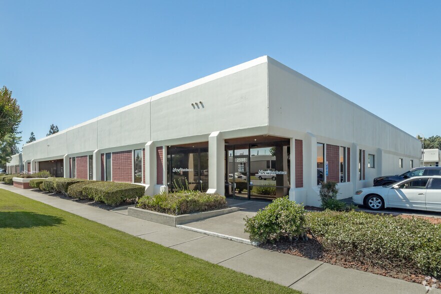 More Photos Of 2644 Del Monte St, West Sacramento Warehouse For Lease