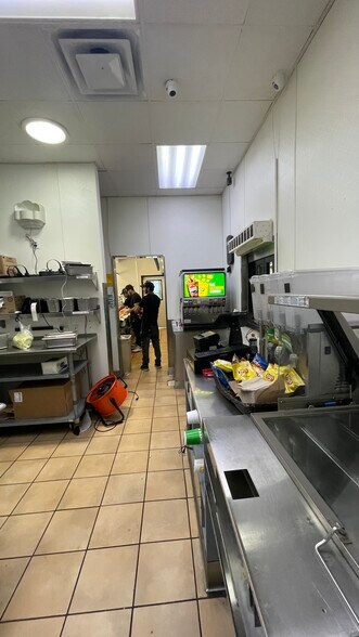 More Photos Of 933 W Ramsey St, Banning General Retail For Sale