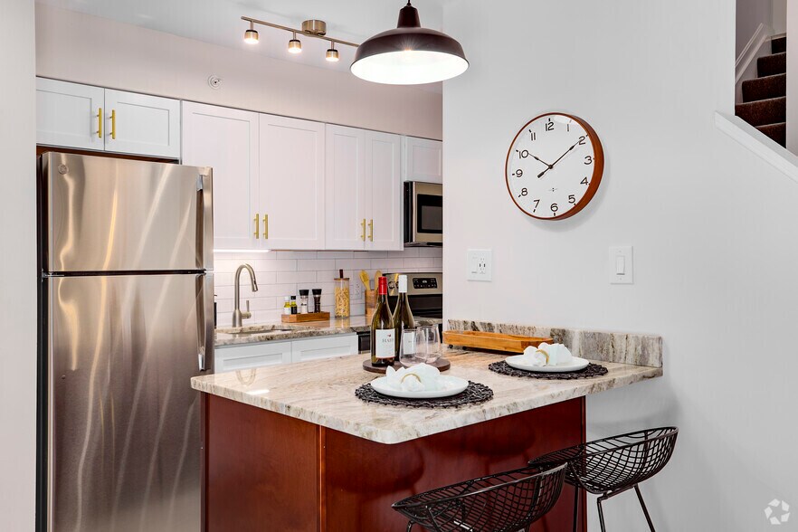 More Photos Of 315 Elden St, Herndon Apartments For Sale