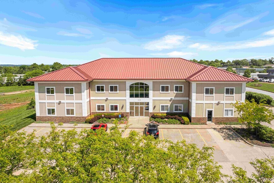 Primary Photo Of 4120 NE Port Dr, Lee's Summit Office For Sale