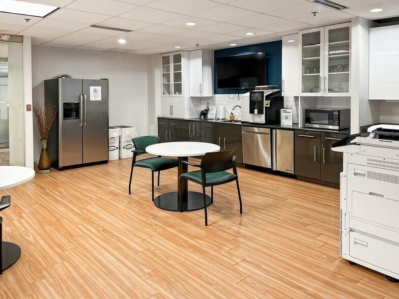 More Photos Of 39555 Orchard Hill Pl, Novi Coworking Space