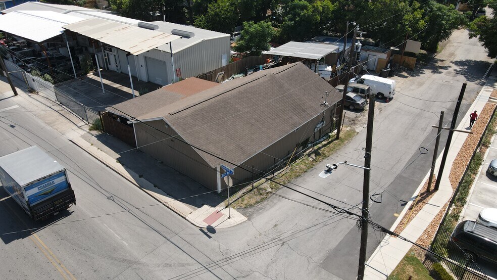 More Photos Of 1601 S Roosevelt Ave, San Antonio Daycare Center For Sale