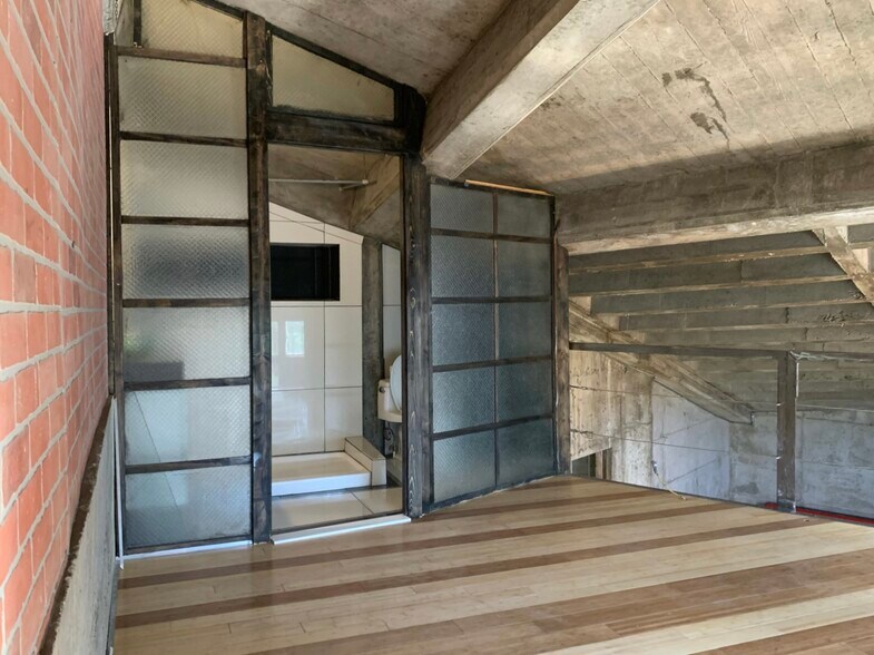 More Photos Of 555 Whitehall St SW, Atlanta Distribution For Lease