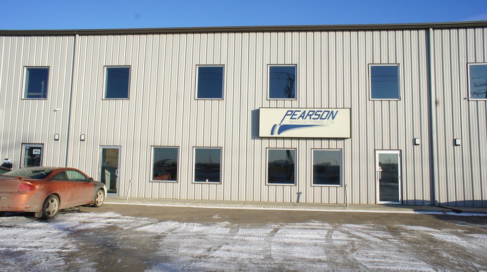 More Photos Of 7609 Sparrow Dr, Leduc Warehouse For Sale