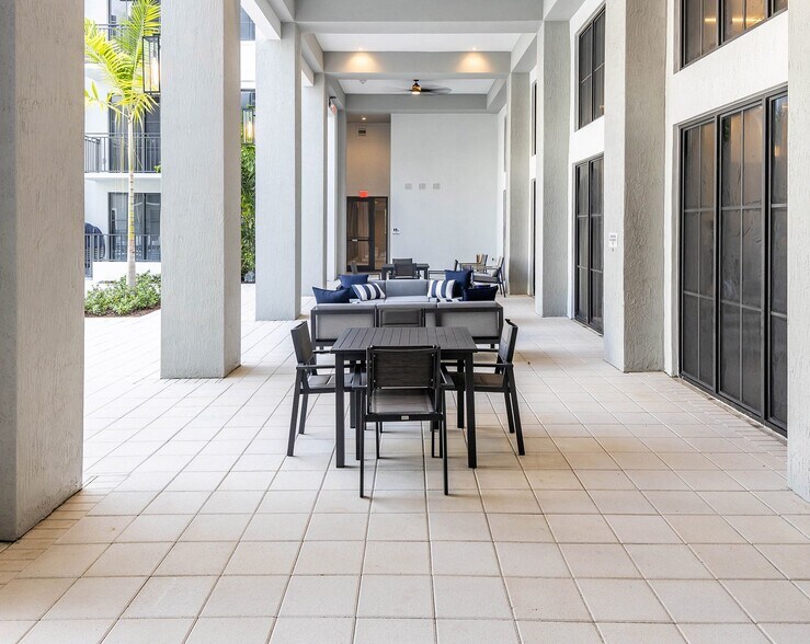 More Photos Of 1711 N University Dr, Plantation Coworking Space