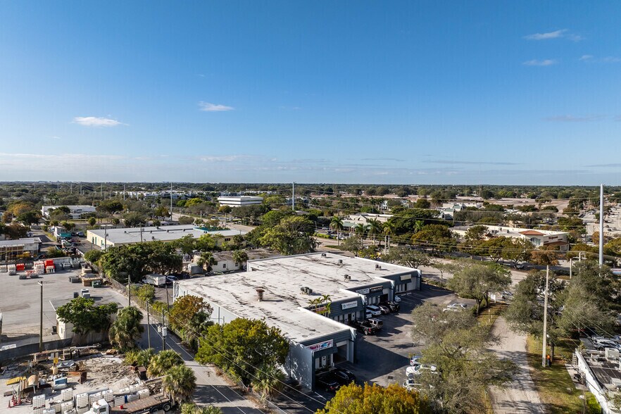 More Photos Of 101 S Congress Ave, Delray Beach Showroom For Lease