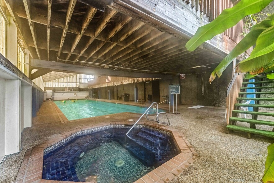 More Photos Of 985 Newmark Ave, Coos Bay Health Club For Sale