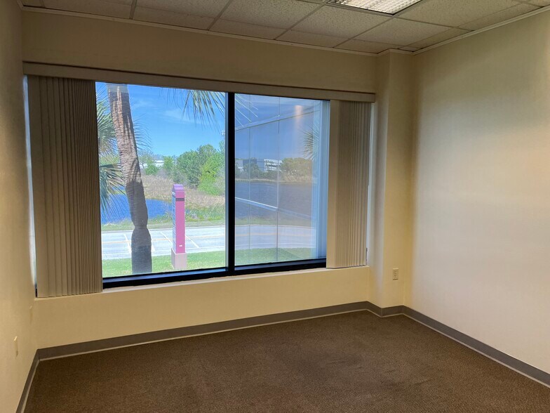 More Photos Of 4502 35th St, Orlando Office Residential For Lease