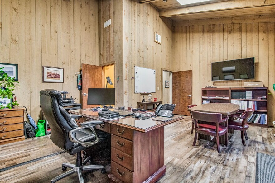 More Photos Of 725 S J St, Pensacola Office Residential For Sale