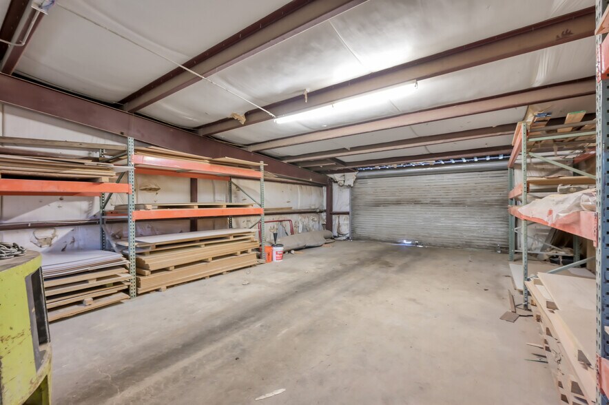More Photos Of 2745 Interstate 45 S, New Waverly Manufacturing For Sale