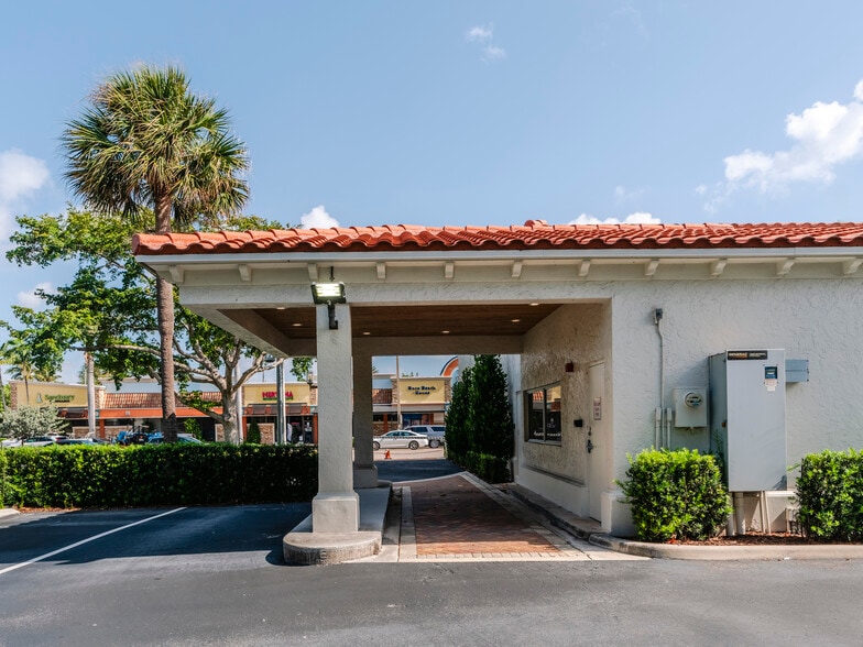 More Photos Of 880 E Palmetto Park Rd, Boca Raton Storefront Retail Office For Sale
