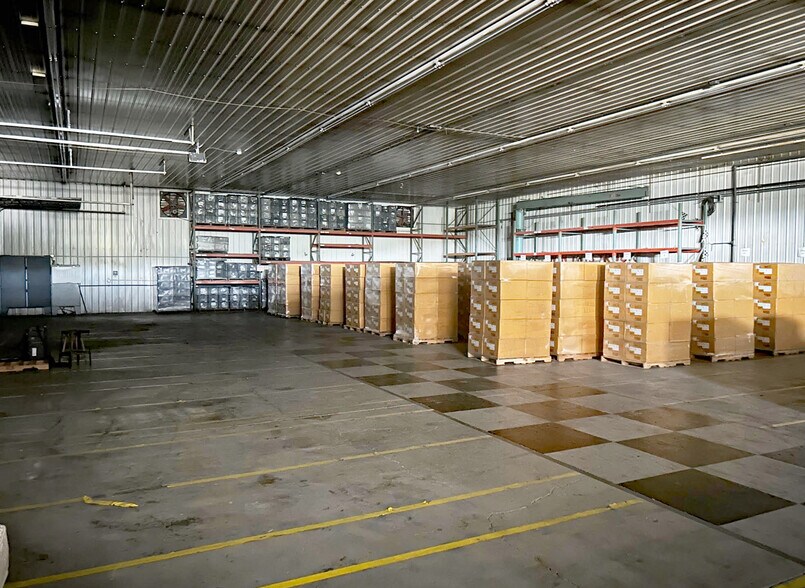 More Photos Of 2737 Pioneer Dr, Bowling Green Warehouse For Lease