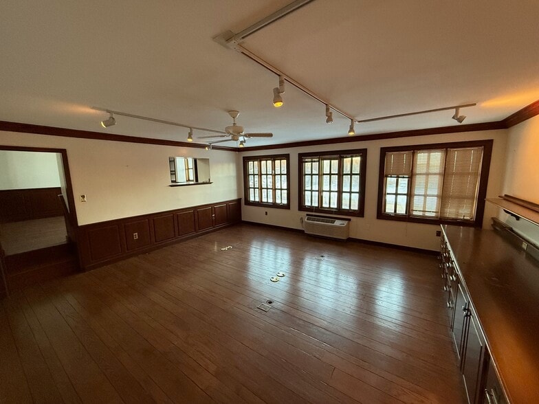 More Photos Of 2 Brewery Ln, Elverson Unknown For Lease