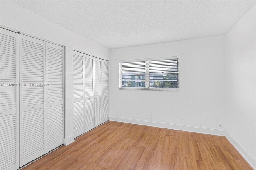 More Photos Of 2775 Taft St, Hollywood Apartments For Sale