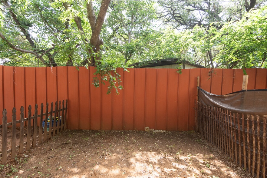 More Photos Of 114 Scofield Ave, Johnson City Apartments For Sale