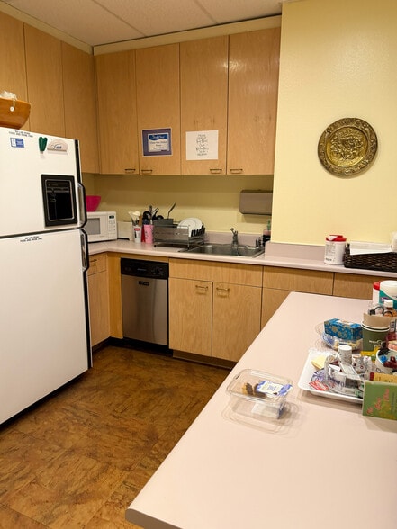 More Photos Of 101 Hospital Loop NE, Albuquerque Medical For Sale