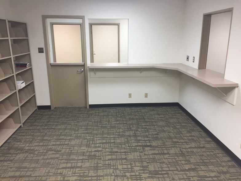 More Photos Of 2201-2205 19th St, Bakersfield Medical For Sale