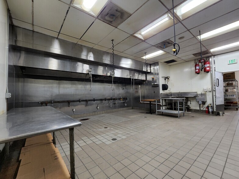 More Photos Of 1066-1070 S Fairfax Ave, Los Angeles Restaurant For Lease