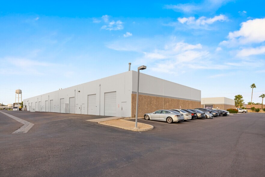 More Photos Of 1711 W Rose Garden Ln, Phoenix Unknown For Lease