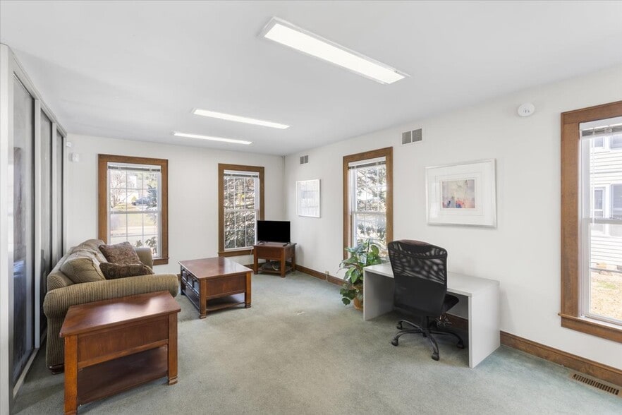 More Photos Of 27 Main St, Sparta Office For Sale