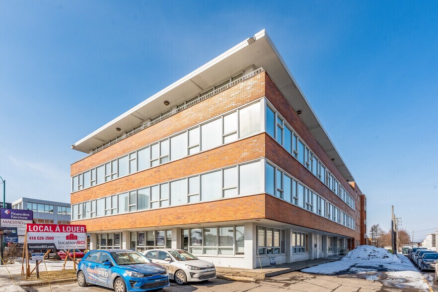 More Photos Of 909-919 Rue Monseigneur-Grandin, Québec Office For Lease