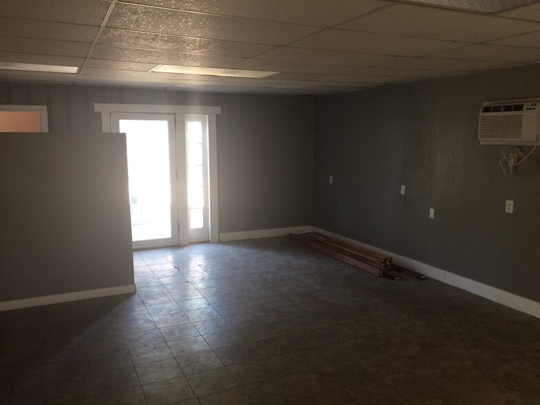 More Photos Of 338 Norris Rd, Bakersfield Multifamily For Sale