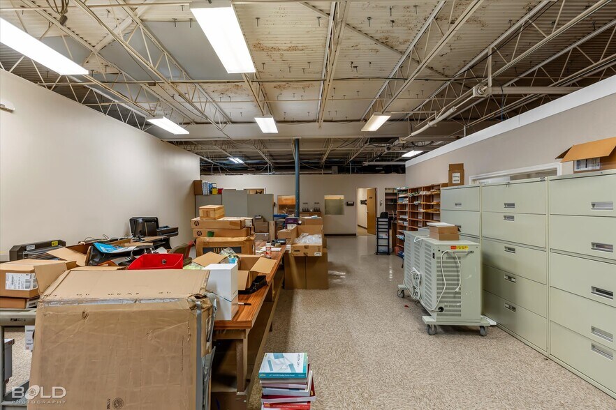 More Photos Of 523 Oxford Rd, Mansfield Office For Sale