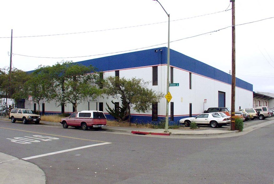 More Photos Of 310 Union St, Oakland Distribution For Lease