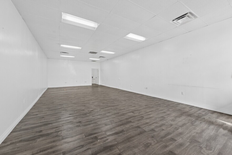 More Photos Of 2101-2109 W Sunset Blvd, Los Angeles Unknown For Lease