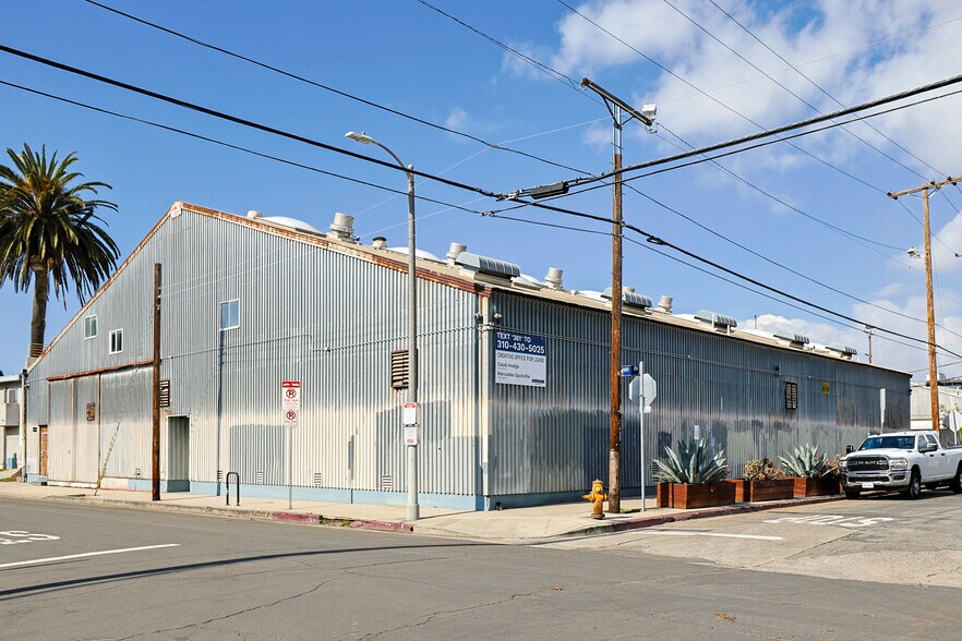 Primary Photo Of 361 Vernon Ave, Venice Warehouse For Lease