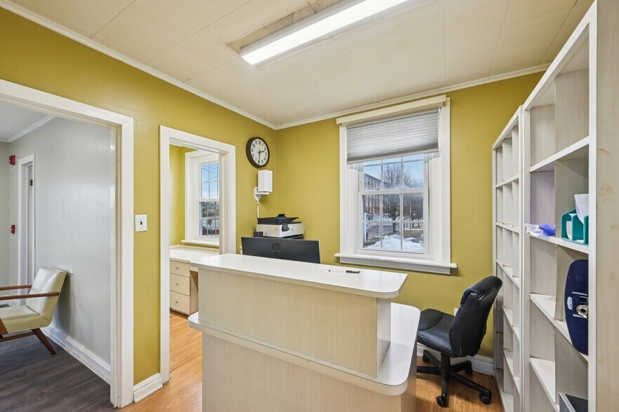 More Photos Of 306 E 4th St, Bridgeport Medical For Sale