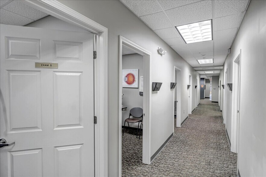 More Photos Of 3801 Northside Dr, Macon-Bibb Medical For Sale