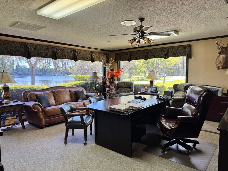 More Photos Of 151 SE Lakeshore Dr, Madison Medical For Sale