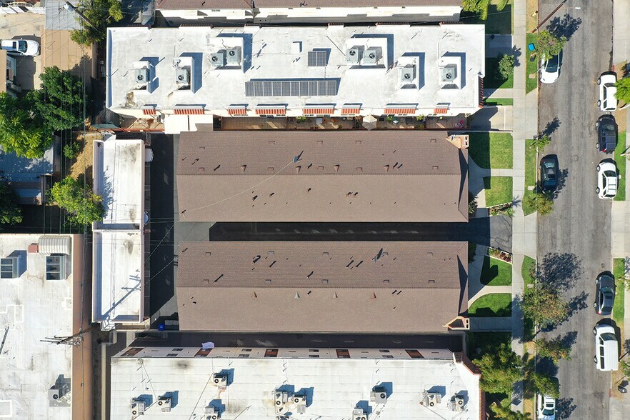 More Photos Of , Glendale Multifamily For Sale
