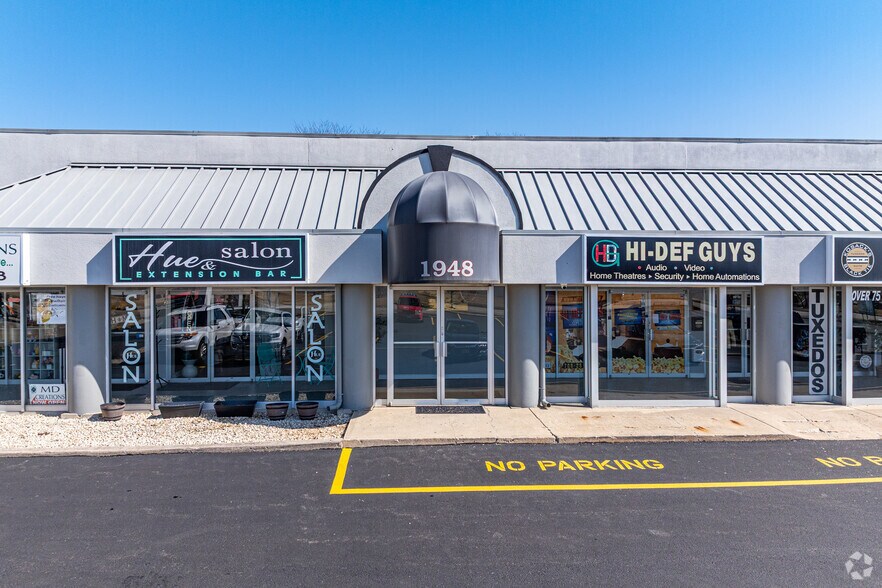 More Photos Of 1948 Essington Rd, Joliet Storefront For Sale