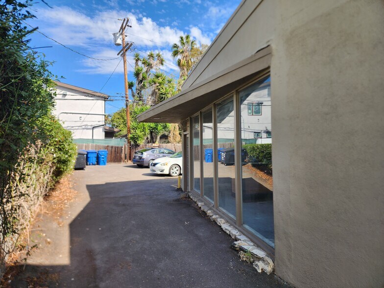 More Photos Of 2376-2380 Westwood Blvd, Los Angeles Storefront Retail Office For Lease