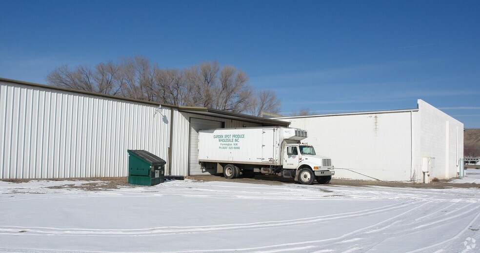 More Photos Of 2203-2205 W Main St, Farmington Distribution For Lease