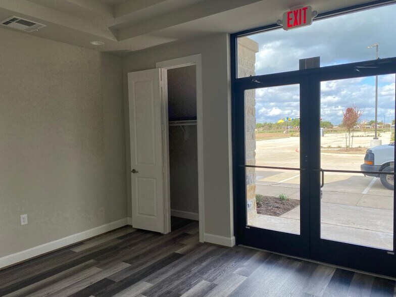 More Photos Of 25145 Star Ln, Katy Unknown For Lease