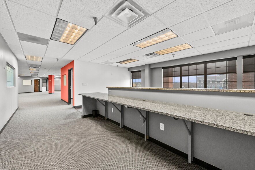 More Photos Of 3730 S Elizabeth St, Independence Medical For Lease